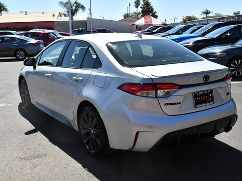 Used 2026 Toyota Corolla SE w/ SE Package FWD image 6