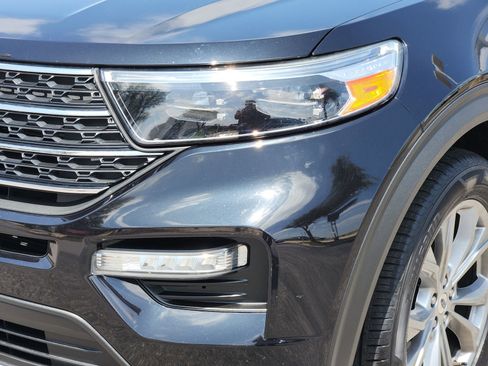 Used 2023 Ford Explorer XLT w/ Equipment Group 202A RWD image 11