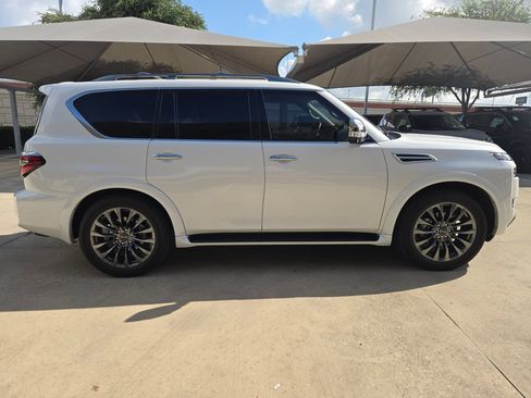 Used 2023 Nissan Armada Platinum w/ Cargo Package RWD image 2