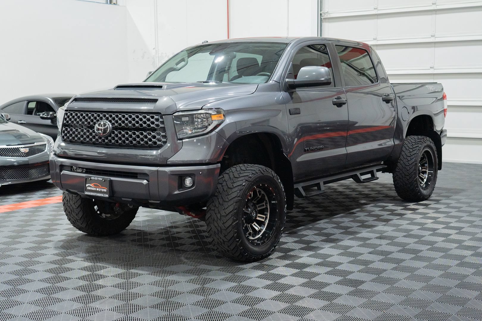 Used 2019 Toyota Tundra SR5 AWD/4WD image 3