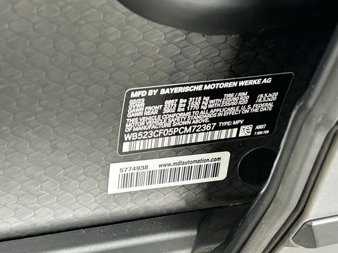 Used 2023 BMW iX xDrive50 w/ Premium Package AWD/4WD image 31