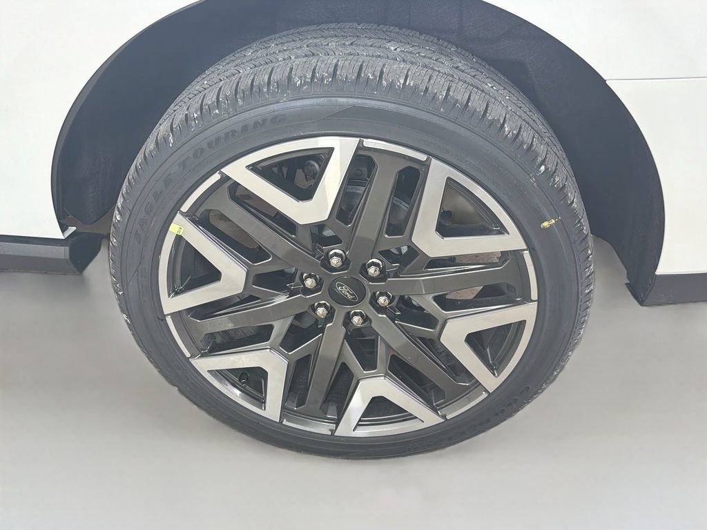 New 2027 Ford Expedition Platinum w/ Platinum Ultimate Package AWD/4WD image 27