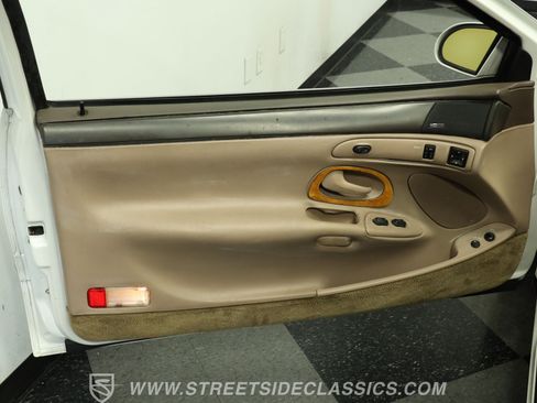 Used 1993 Lincoln Mark VIII RWD image 34