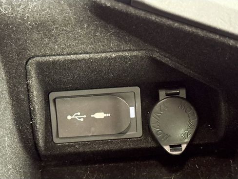 Used 2015 Lexus RC F F image 18