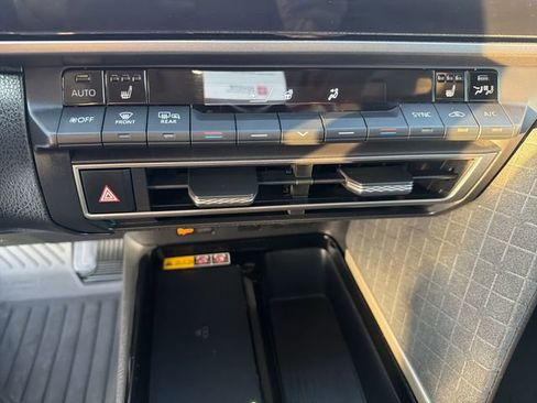 Certified 2025 Toyota Camry XLE image 22