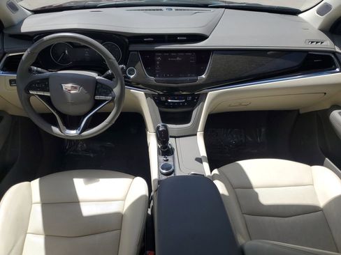 Certified 2023 Cadillac XT6 Premium Luxury image 17
