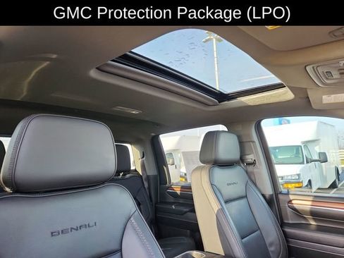Used 2024 GMC Sierra 2500 Denali w/ Denali Reserve Package image 27