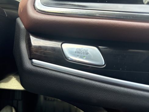 Used 2019 Buick Enclave Avenir w/ Avenir Technology Package image 25