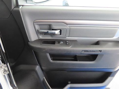 Used 2024 RAM 1500 Classic SLT AWD/4WD image 27