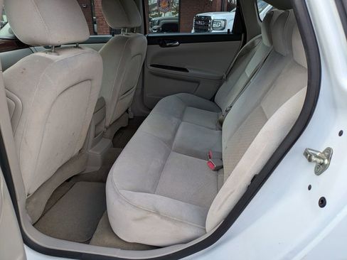 Used 2010 Chevrolet Impala LS FWD image 13