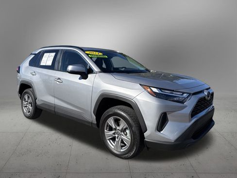 Used 2024 Toyota RAV4 XLE image 6