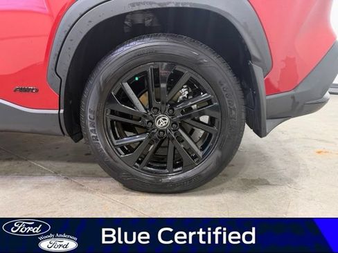 Used 2024 Toyota Corolla Cross AWD Hybrid w/ Moonroof Package image 8