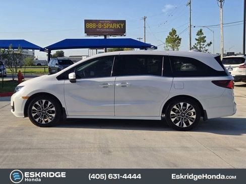 Used 2025 Honda Odyssey Elite image 4