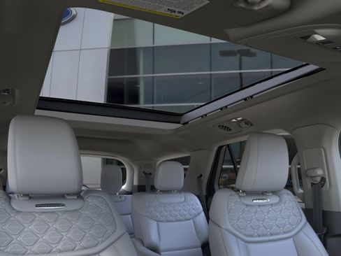 New 2026 Ford Explorer Platinum w/ LUX Leather Package AWD/4WD image 22