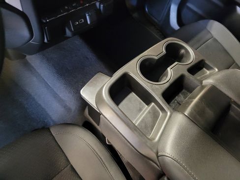 Used 2021 Chevrolet Silverado 1500 Custom image 26