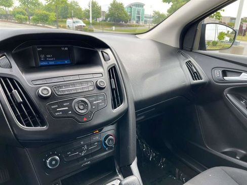 Used 2018 Ford Focus SE FWD image 70