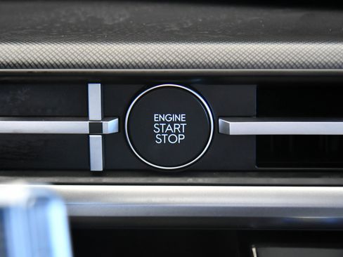 Used 2024 Hyundai Santa Fe SEL image 31