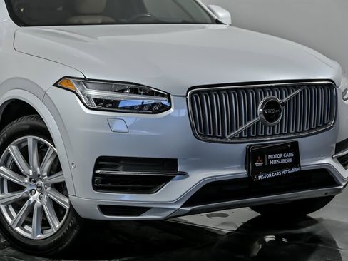 Used 2016 Volvo XC90 T8 Inscription image 2