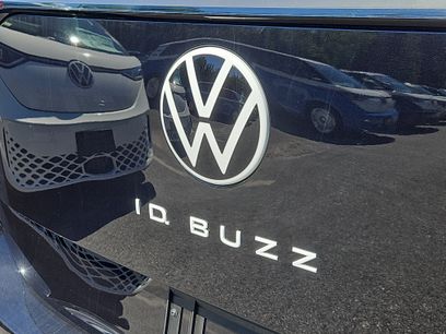 New 2025 Volkswagen ID. Buzz Pro S