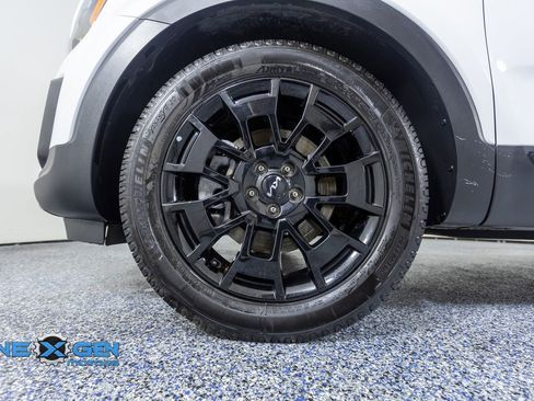 Used 2022 Kia Telluride EX w/ EX Premium Package image 48