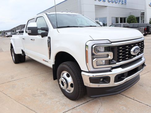 New 2026 Ford F350 Lariat w/ Lariat Premium Package AWD/4WD image 1