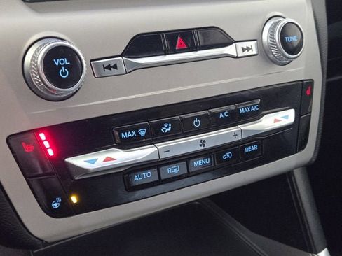 Used 2023 Ford Explorer XLT w/ Equipment Group 202A image 27