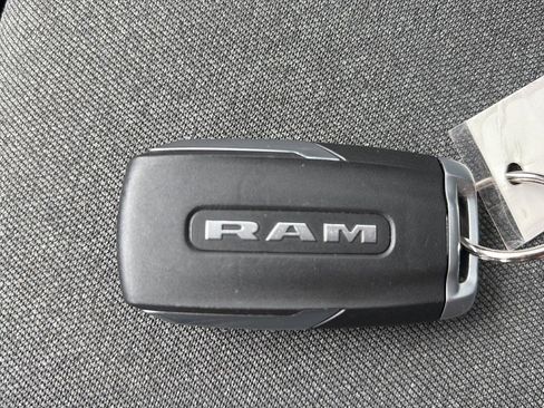Used 2021 RAM 1500 Big Horn AWD/4WD image 39