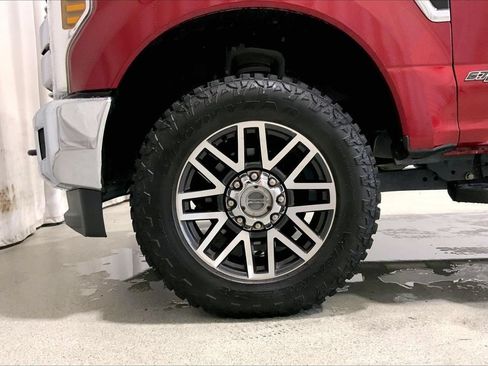 Used 2019 Ford F250 Lariat w/ Lariat Value Package AWD/4WD image 6
