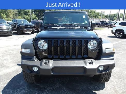 Used 2023 Jeep Wrangler Sport AWD/4WD image 2