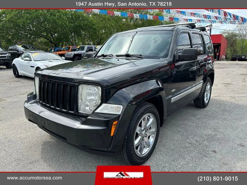 Used 2012 Jeep Liberty Sport image 1