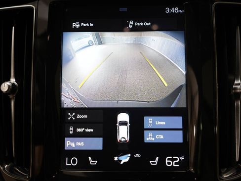 Used 2018 Volvo XC60 T6 Momentum w/ Convenience Package AWD/4WD image 18