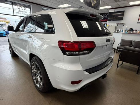 Used 2021 Jeep Grand Cherokee SRT image 11