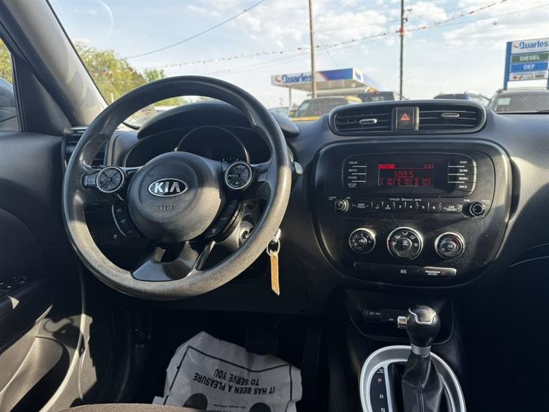 Used 2016 Kia Soul FWD image 14