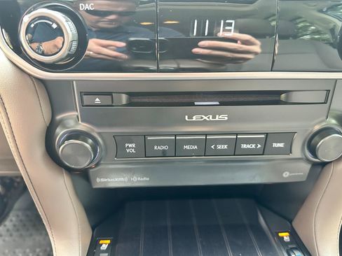 Used 2023 Lexus GX 460 Premium w/ Premium Package AWD/4WD image 46