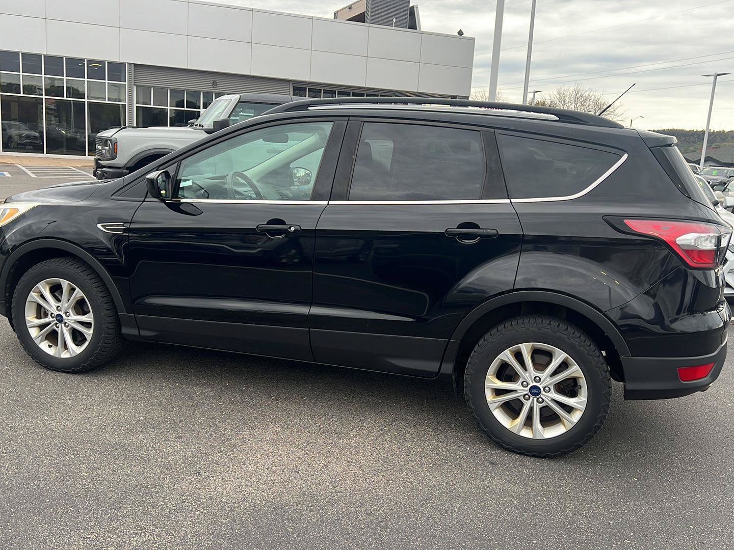 Used 2018 Ford Escape SE AWD/4WD image 10