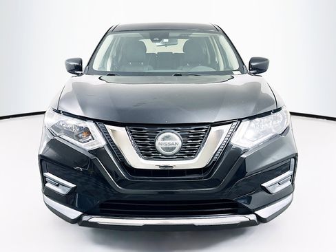 Used 2020 Nissan Rogue S FWD image 2