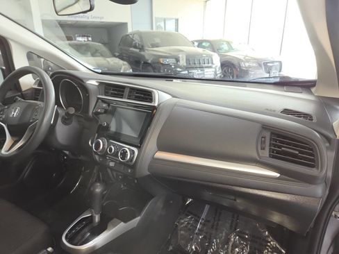 Used 2018 Honda Fit EX image 29