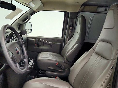 Used 2025 GMC Savana 3500 Extended RWD image 19