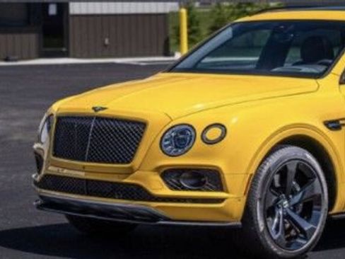 Used 2019 Bentley Bentayga image 4