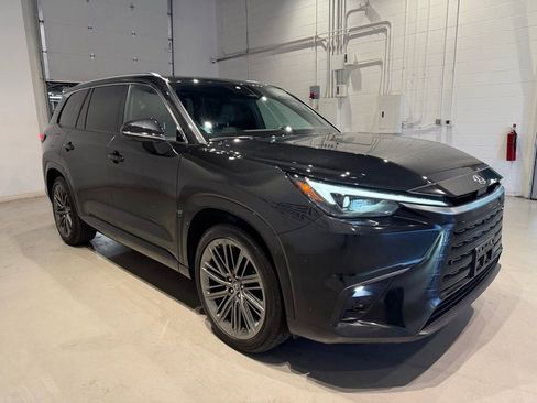 Used 2025 Lexus TX 550h AWD Plug-In Hybrid w/ Technology Package image 3