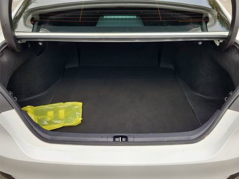 Used 2024 Toyota Camry LE image 8