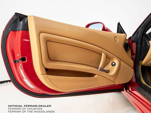 Used 2010 Ferrari California RWD image 24