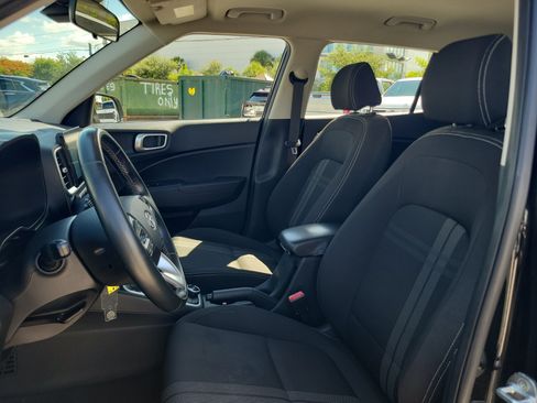 Used 2021 Hyundai Venue SEL w/ Cargo Package FWD image 23