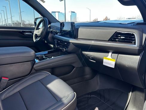 New 2026 Chevrolet Tahoe Premier w/ Sun And Tow Package AWD/4WD image 26