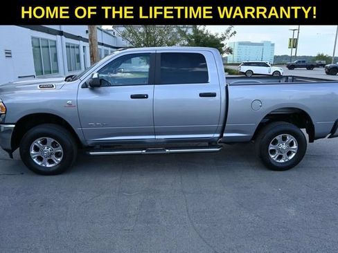Used 2022 RAM 2500 Big Horn AWD/4WD image 40