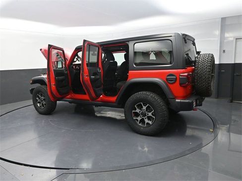 Used 2018 Jeep Wrangler Unlimited Rubicon w/ Dual Top Group image 39