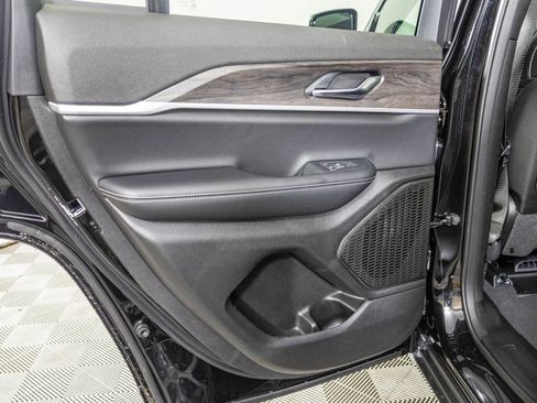 New 2025 Jeep Grand Cherokee Limited image 31