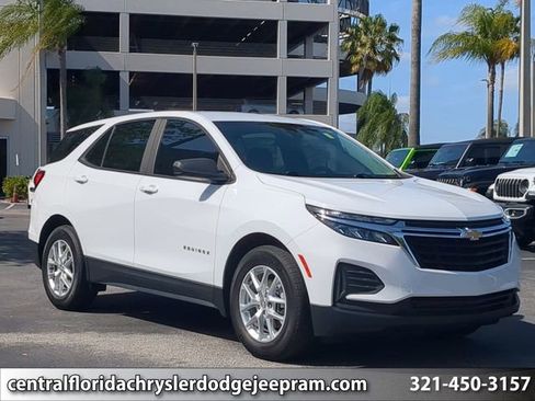 Used 2022 Chevrolet Equinox LS image 1