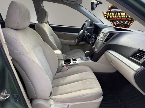 Used 2013 Subaru Outback 2.5i Premium AWD/4WD image 18