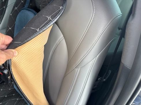 Used 2019 Toyota Avalon XLE w/ Moonroof Package FWD image 10